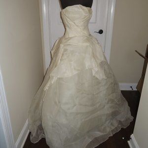Vera Wang Bridal Nell Wedding Dress Princess Gown